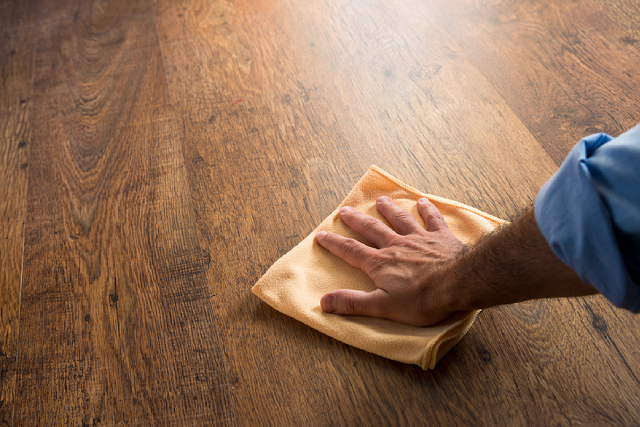 5 Must-Know Tips For Efficiently Cleaning Hardwood Floors